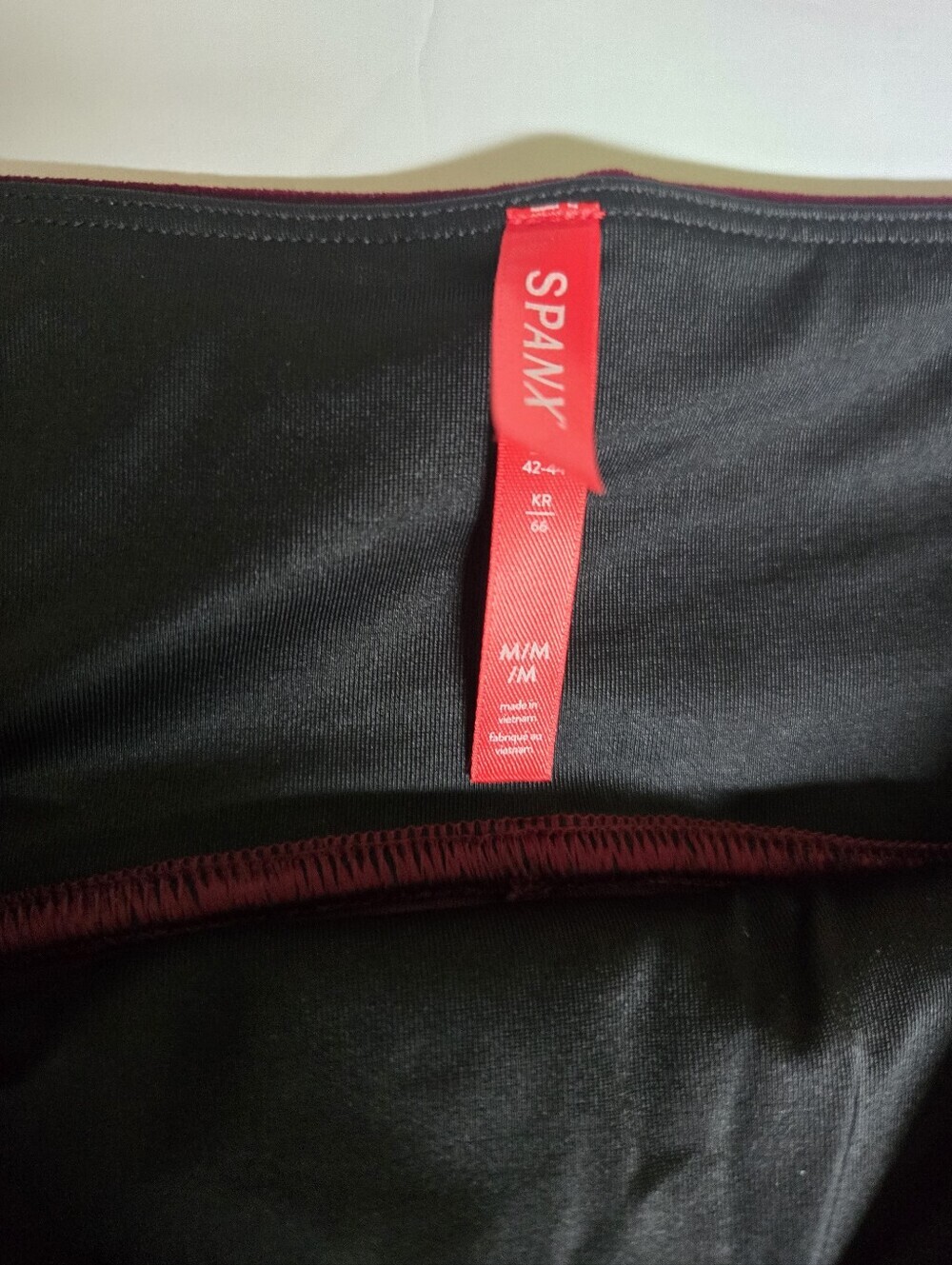 NWT SPANX High-Waist Velvet Leggings - Burgundy.Size M - Picture 5 of 7